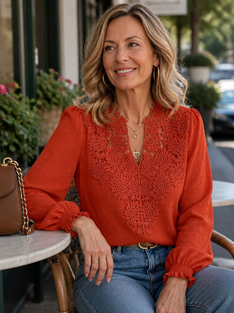 Mila - Long sleeved v-neck casual T-shirt